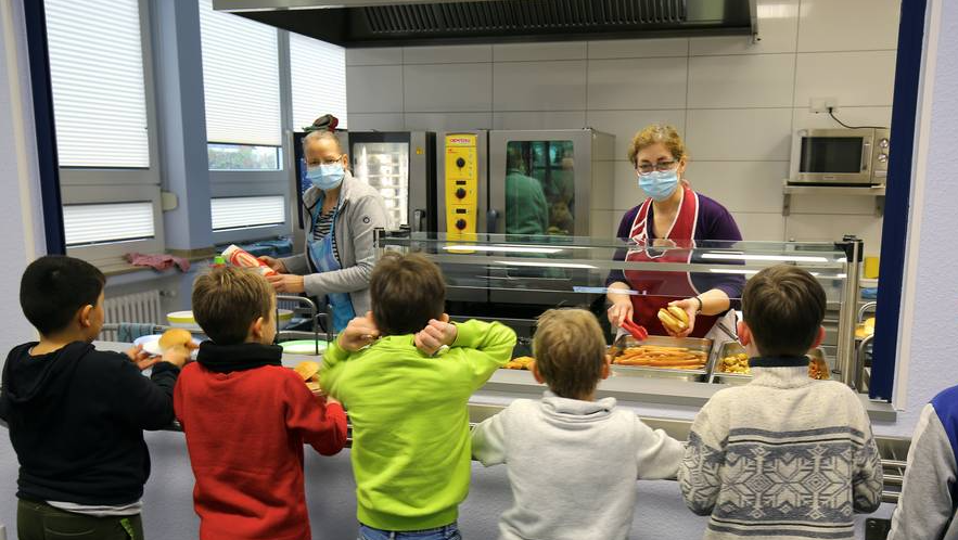 https://rp-online.de/nrw/staedte/rheinberg/rheinberg-politik-will-geringverdiener-verschonen_aid-55140887